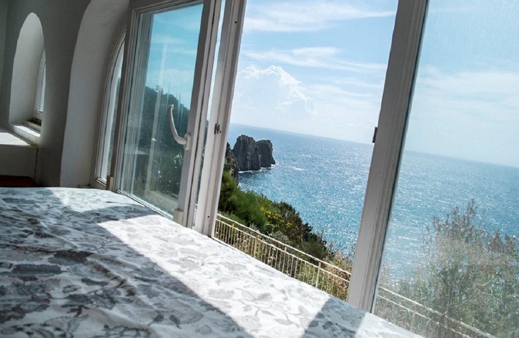 Apartamento Raffaele Ponza Habitación foto